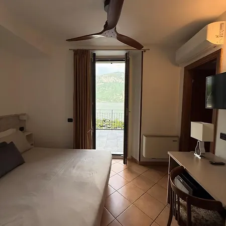 La Pergola 2*