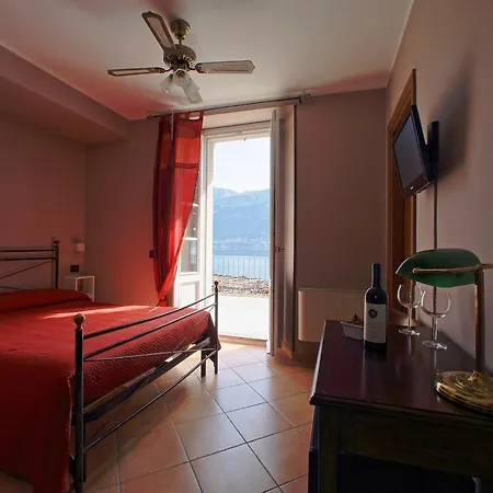 Hotel La Pergola 2*