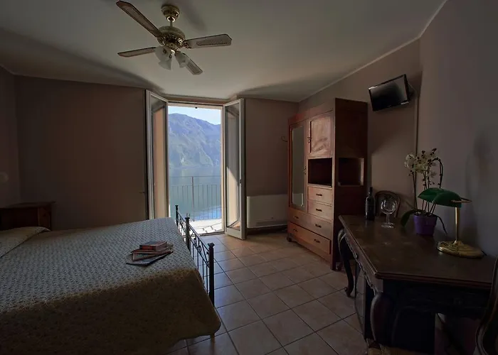 Hotel Locanda La Pergola 2*